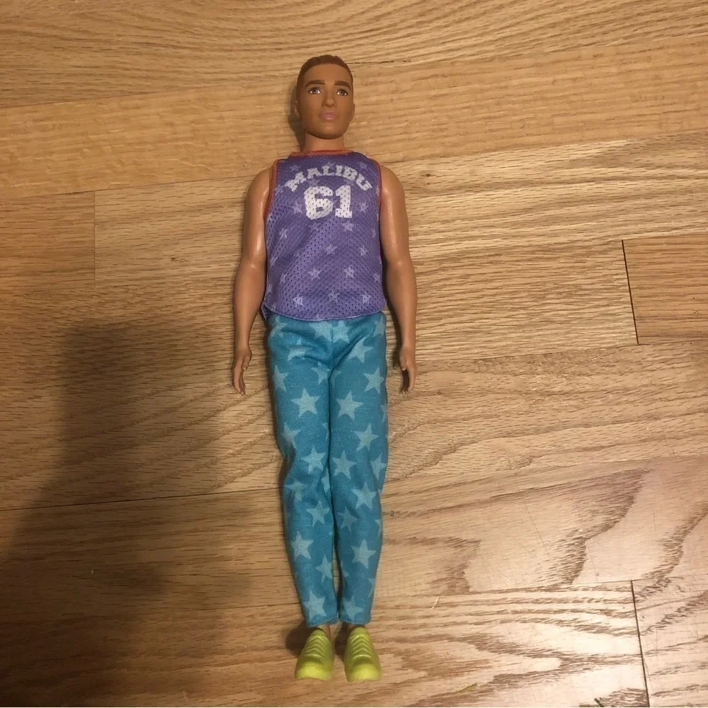Barbie Ken Fashionistas #165 Sculpted Cali Cool W/ Outfit Shoes Doll